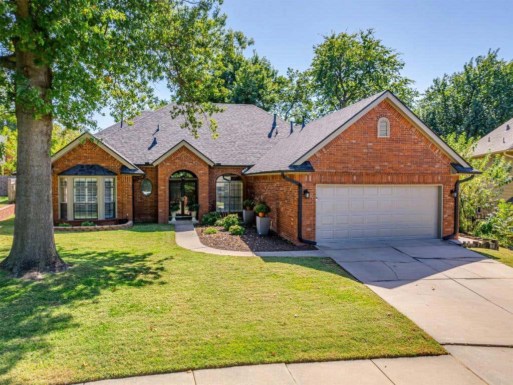 4704 FOUNTAIN GATE DR, NORMAN, OK 73072, photo 1 of 44