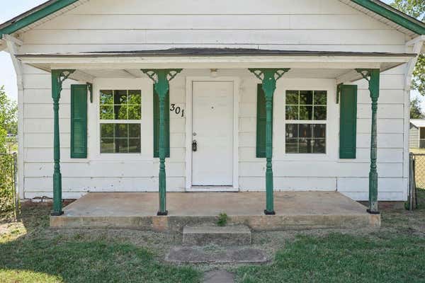 301 N ELM ST, CRESCENT, OK 73028 - Image 1