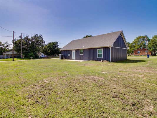 318 W OAK ST, STROUD, OK 74079, photo 2 of 29