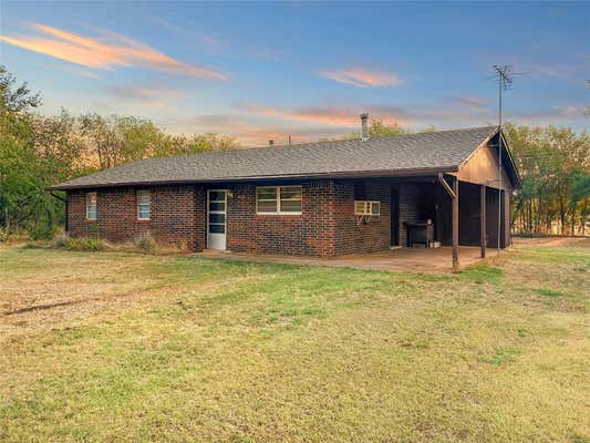 912 S MANILLA AVE, GEARY, OK 73040 - Image 1