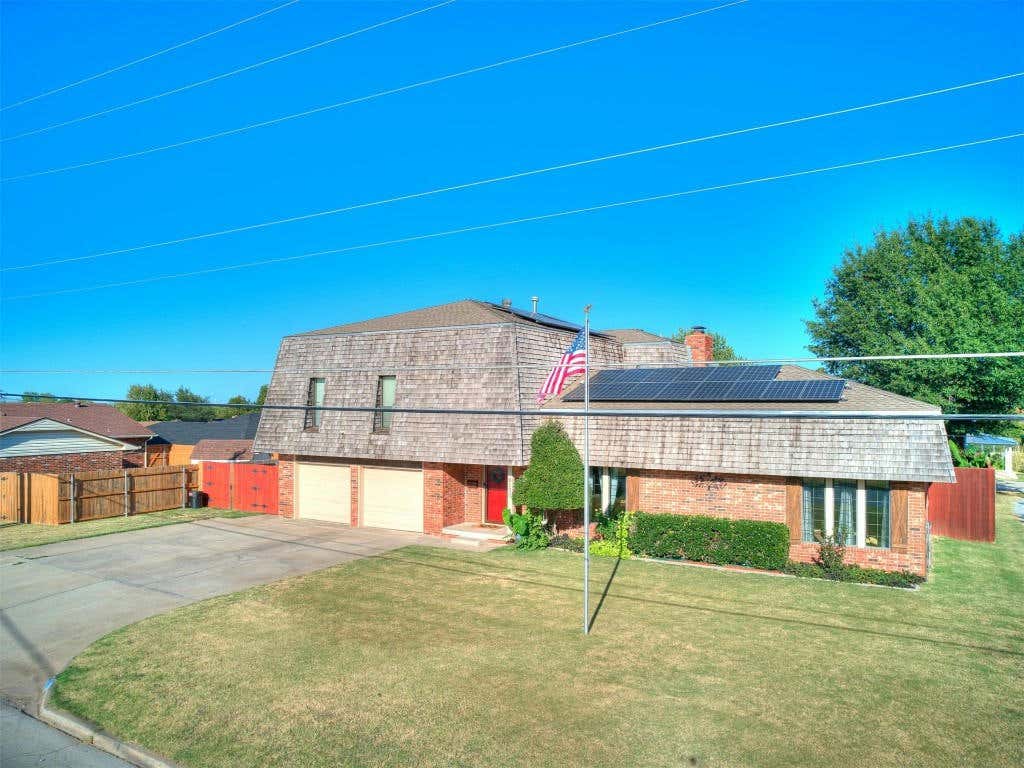 6100 N MUELLER AVE, BETHANY, OK 73008, photo 1 of 32