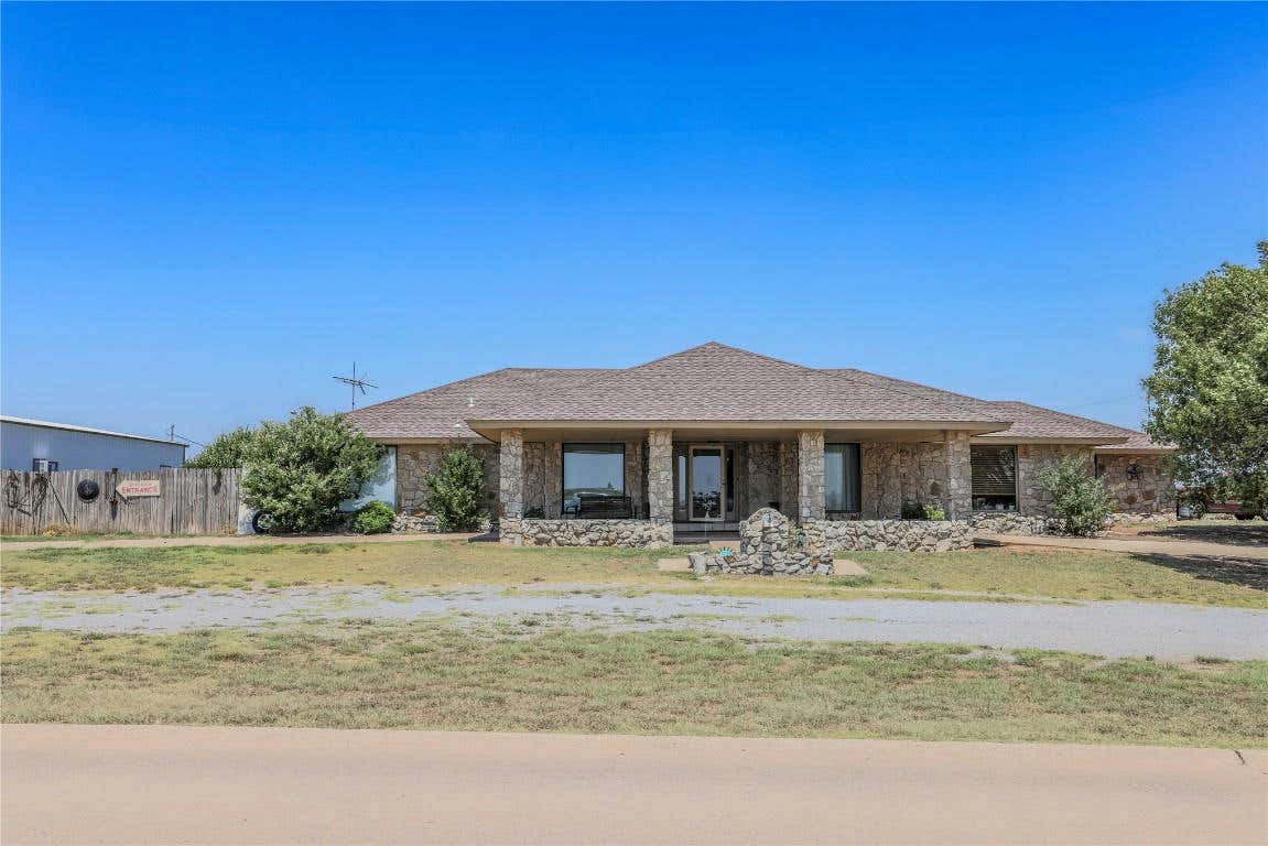 3046 OLD 66 RD, HYDRO, OK 73048, photo 1 of 25