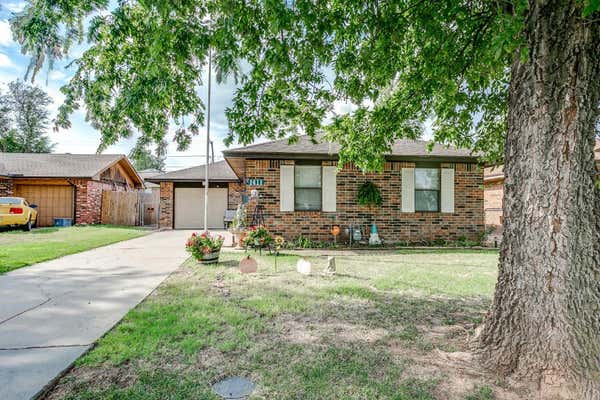 1411 W LONDON ST, EL RENO, OK 73036, photo 2 of 31