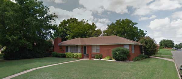 1401 OAK AVE, CLINTON, OK 73601 - Image 1