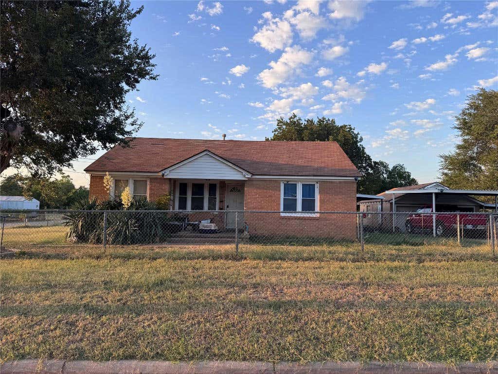 301 SE 64TH ST, OKLAHOMA CITY, OK 73149, photo 1 of 20