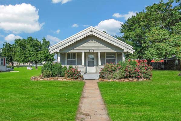 202 N OKLAHOMA, CORN, OK 73024 - Image 1