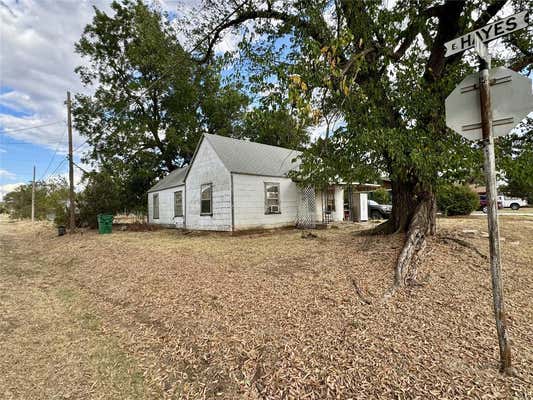 330 N DAKOTA AVE, MANGUM, OK 73554 - Image 1