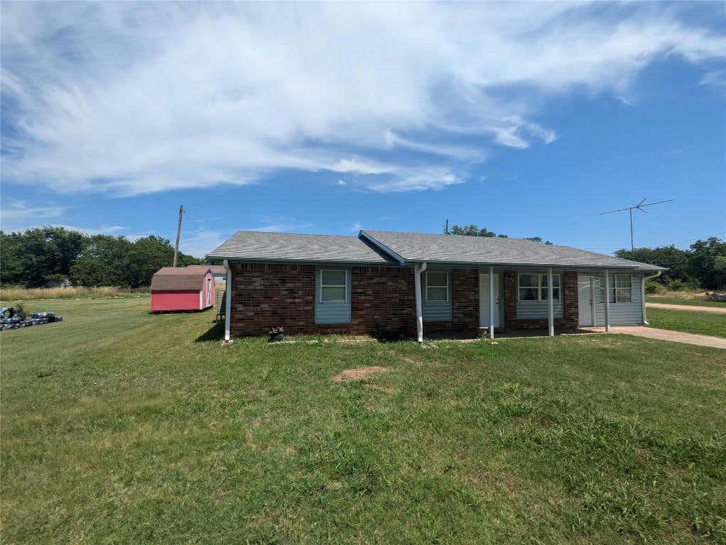 425 S HODGE ST, MAUD, OK 74854, photo 1 of 9