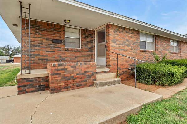 619 N KANSAS ST, WEATHERFORD, OK 73096, photo 2 of 16