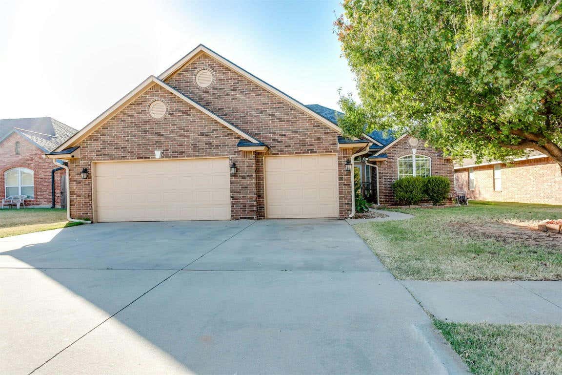 3821 PAMELA LN, YUKON, OK 73099, photo 1 of 50