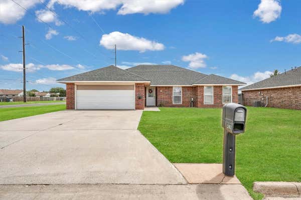 1500 SOMMERSET PL, ALTUS, OK 73521 - Image 1