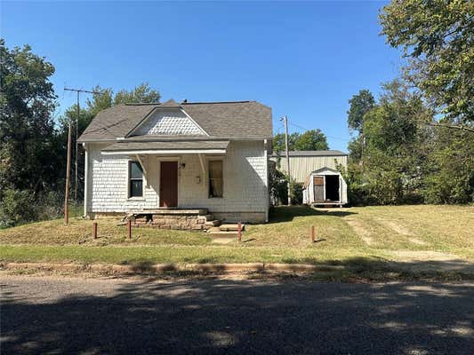 920 N MARKET AVE, SHAWNEE, OK 74801 - Image 1