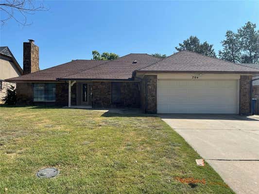 704 THREE OAKS DR, MIDWEST CITY, OK 73130 - Image 1