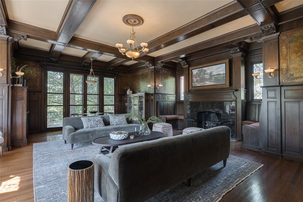 Oklahoma City, Oklahoma, 73103, United States, 5 Bedrooms Bedrooms, ,6 BathroomsBathrooms,Residential,Active,1810381