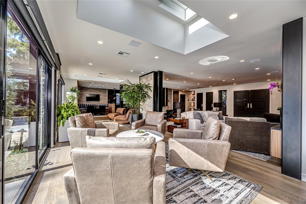 Oklahoma City, Oklahoma, 73118, United States, 4 Bedrooms Bedrooms, ,3 BathroomsBathrooms,Residential,Active,1964274