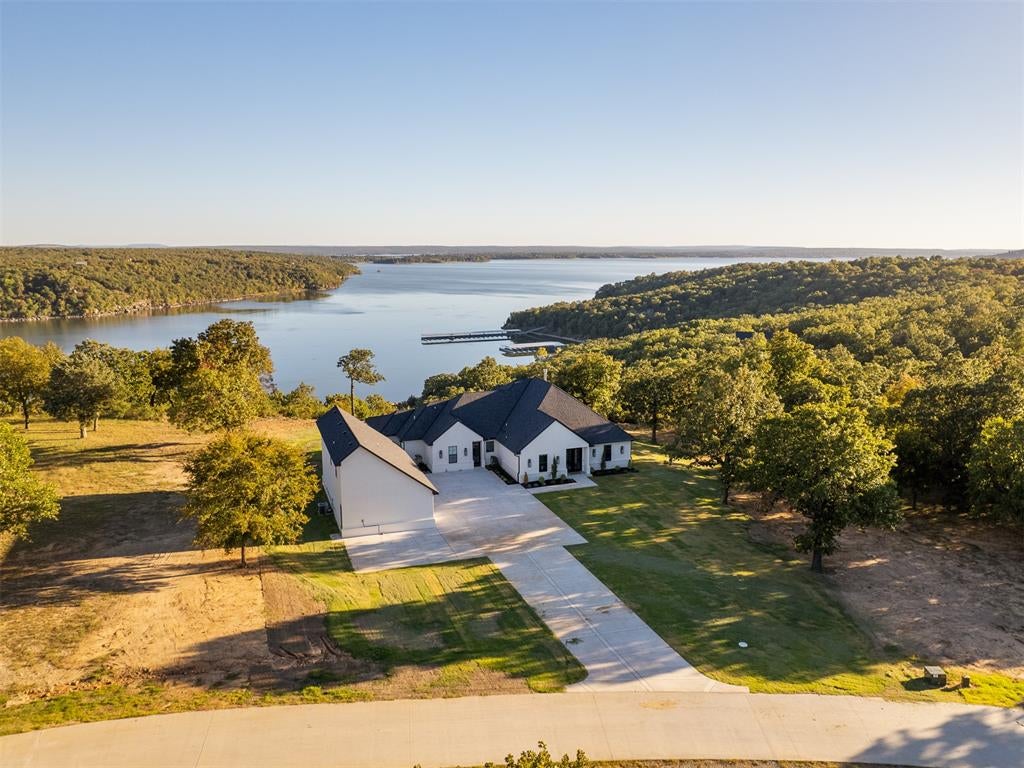 Eufaula, Oklahoma, 74432, United States, 5 Bedrooms Bedrooms, ,6 BathroomsBathrooms,Residential,Active,1905121