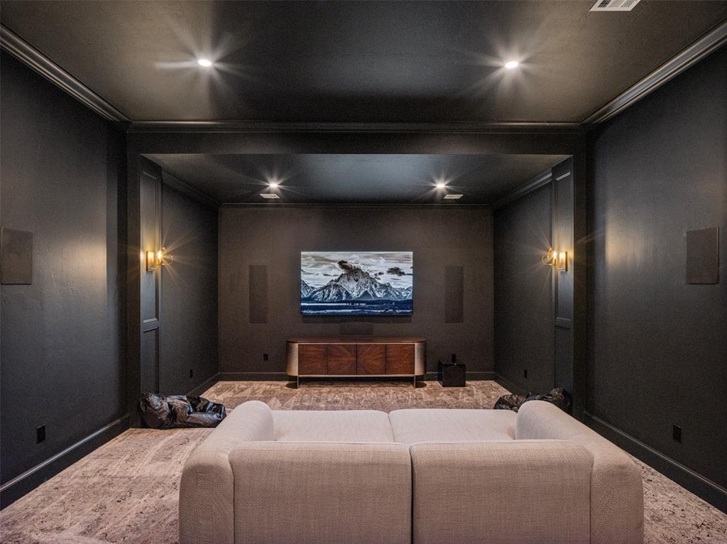 Jones, Oklahoma, 73049, United States, 6 Bedrooms Bedrooms, ,7 BathroomsBathrooms,Residential,Active,1953423