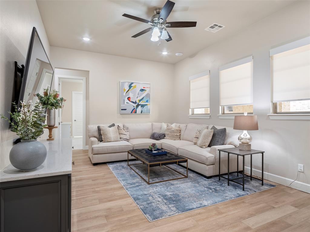 Edmond, Oklahoma, 73034, United States, 4 Bedrooms Bedrooms, ,4 BathroomsBathrooms,Residential,Active,1968109