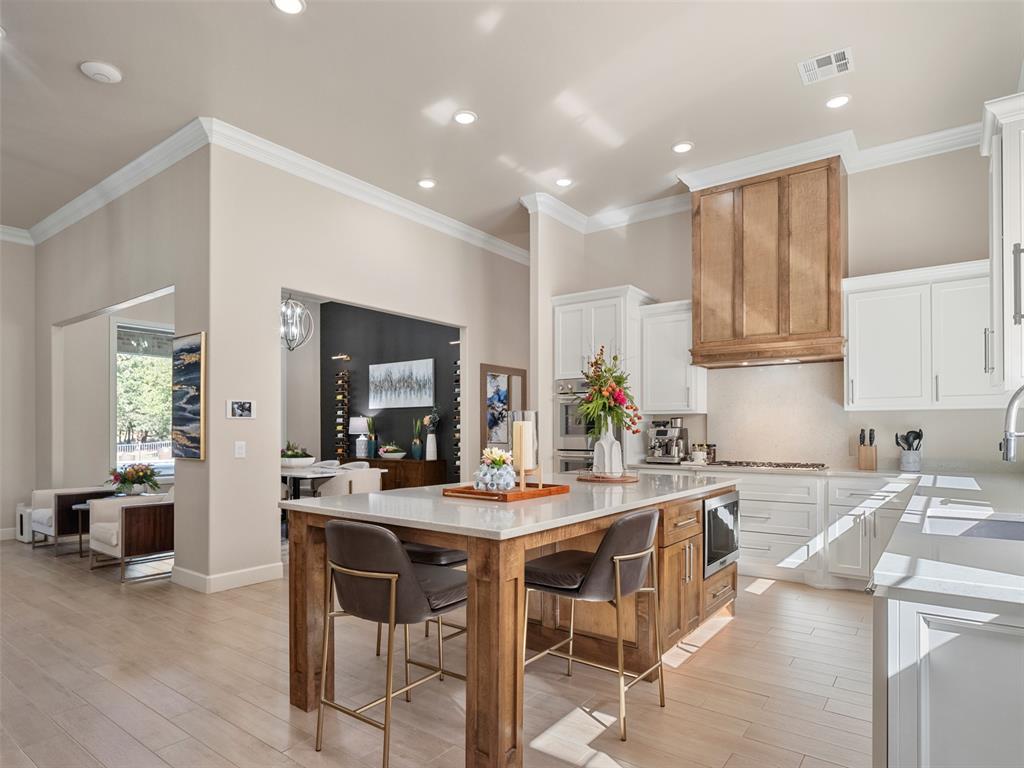 Edmond, Oklahoma, 73034, United States, 4 Bedrooms Bedrooms, ,4 BathroomsBathrooms,Residential,Active,1968109