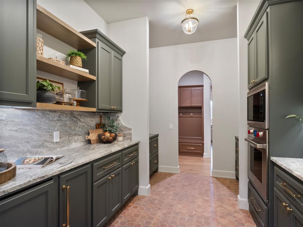 Jones, Oklahoma, 73049, United States, 6 Bedrooms Bedrooms, ,7 BathroomsBathrooms,Residential,Active,1953423