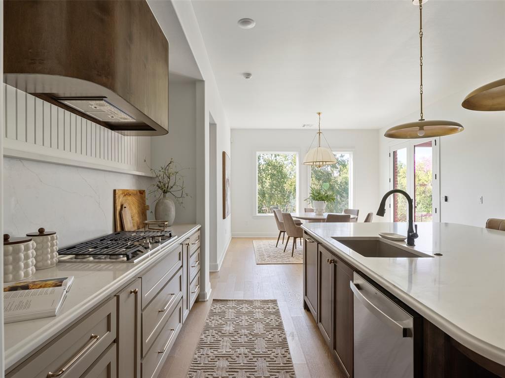 Oklahoma City, Oklahoma, 73151, United States, 4 Bedrooms Bedrooms, ,5 BathroomsBathrooms,Residential,Active,1953377