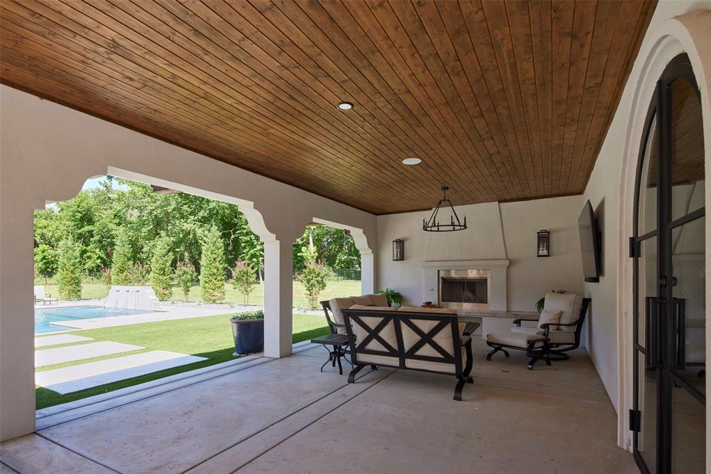 Jones, Oklahoma, 73049, United States, 6 Bedrooms Bedrooms, ,7 BathroomsBathrooms,Residential,Active,1953423