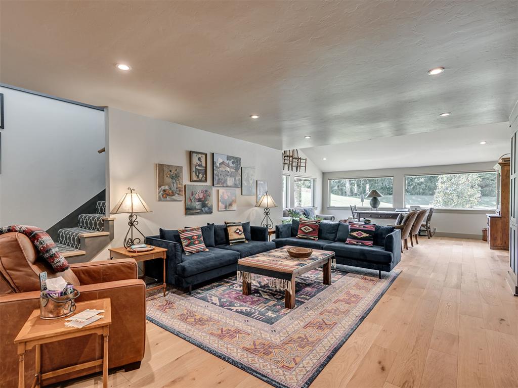 Edmond, Oklahoma, 73034, United States, 4 Bedrooms Bedrooms, ,5 BathroomsBathrooms,Residential,Active,1944017