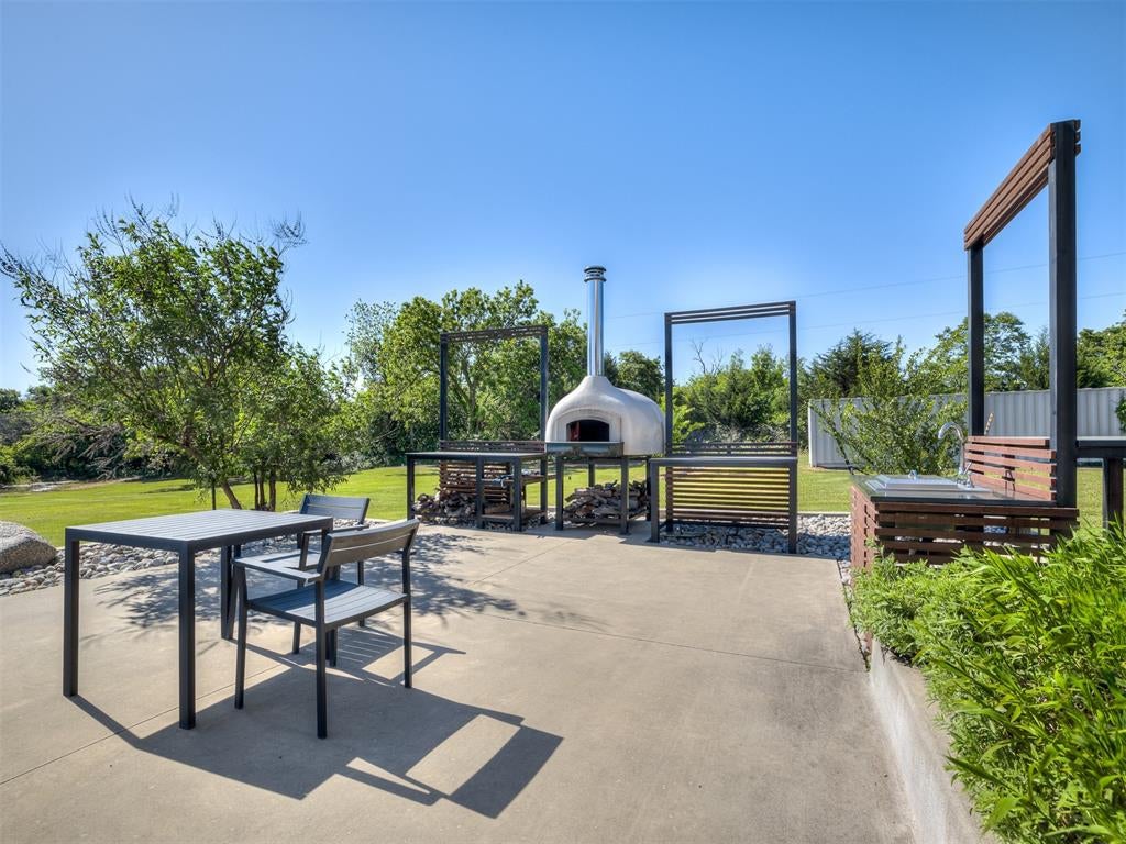 Jones, Oklahoma, 73049, United States, 3 Bedrooms Bedrooms, ,3 BathroomsBathrooms,Residential,Active,1825087