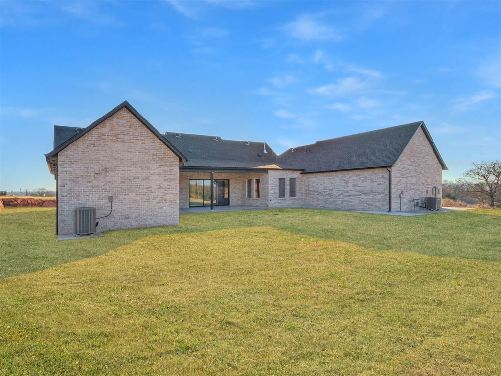 Edmond, Oklahoma, 73034, United States, 4 Bedrooms Bedrooms, ,5 BathroomsBathrooms,Residential,Active,2009414