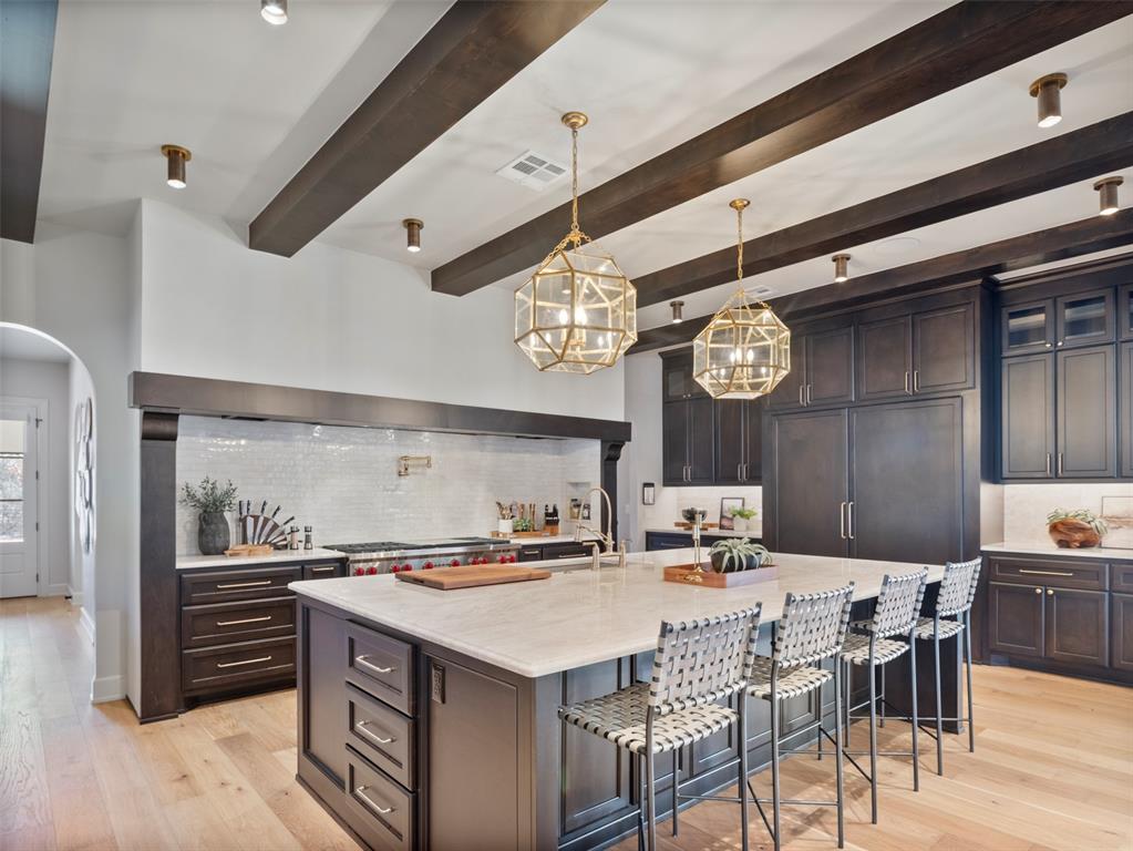 Jones, Oklahoma, 73049, United States, 6 Bedrooms Bedrooms, ,7 BathroomsBathrooms,Residential,Active,1953423