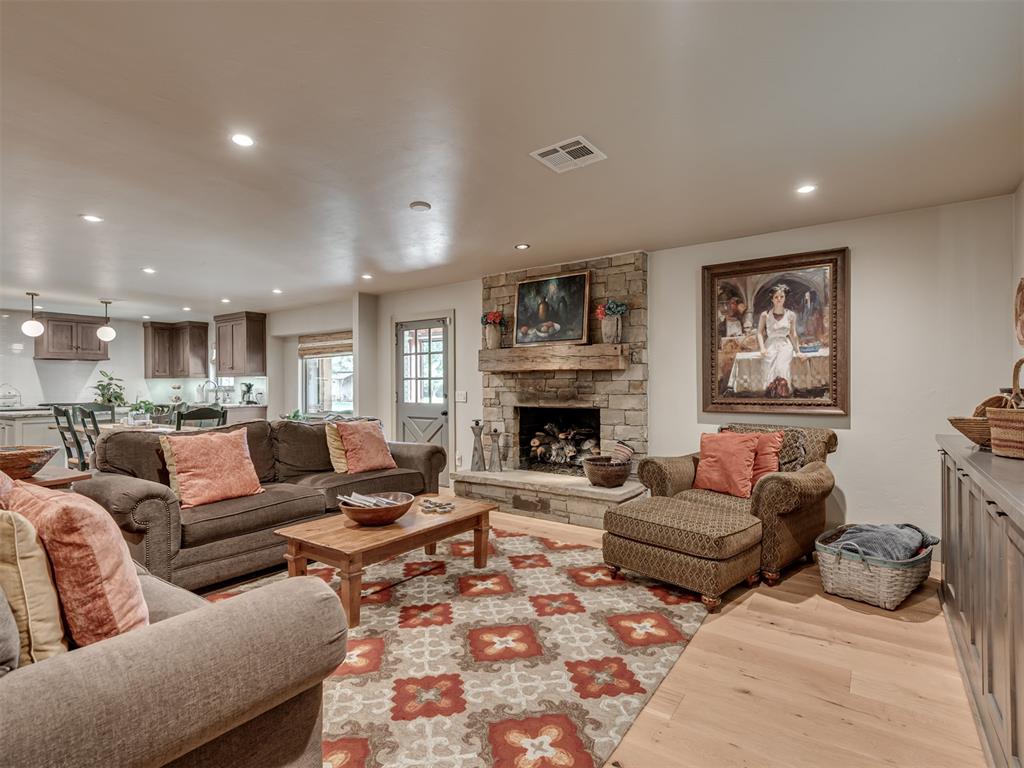 Edmond, Oklahoma, 73034, United States, 4 Bedrooms Bedrooms, ,5 BathroomsBathrooms,Residential,Active,1944017