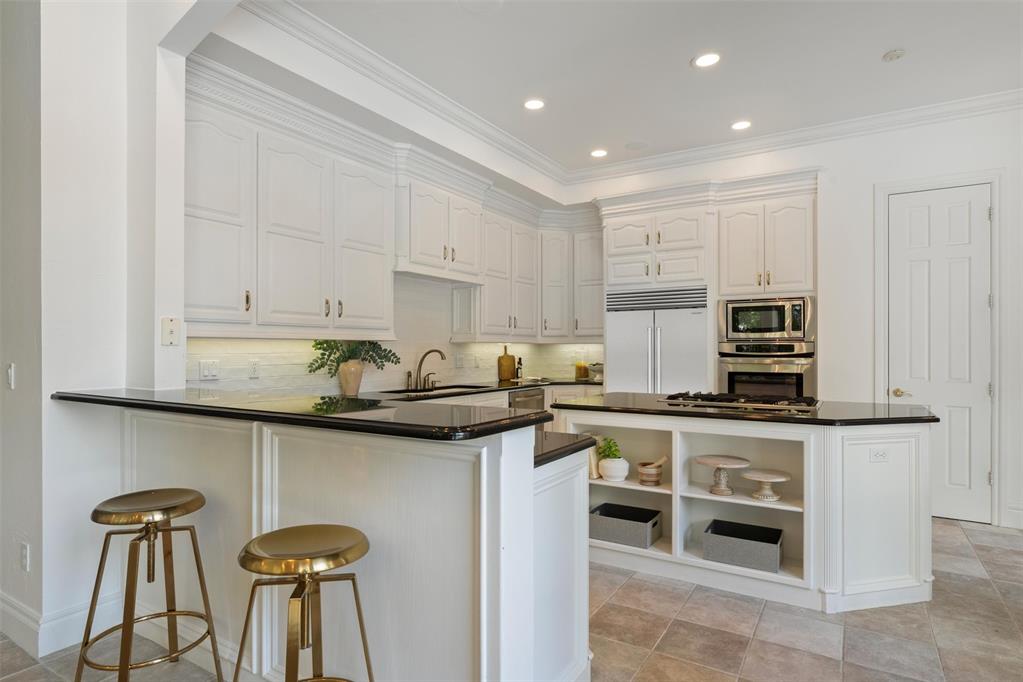 Norman, Oklahoma, 73072, United States, 5 Bedrooms Bedrooms, ,6 BathroomsBathrooms,Residential,Active,1894789