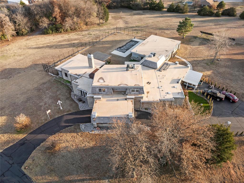 Norman, Oklahoma, 73071, United States, 6 Bedrooms Bedrooms, ,9 BathroomsBathrooms,Residential,Active,1762876