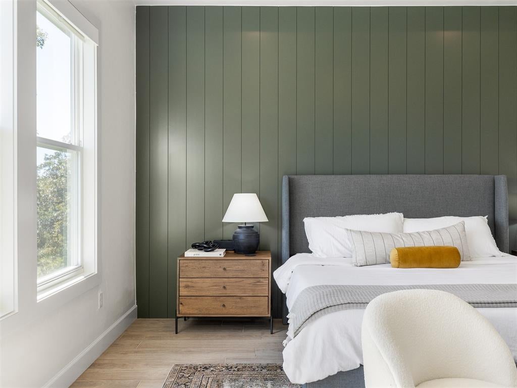 Eufaula, Oklahoma, 74432, United States, 5 Bedrooms Bedrooms, ,6 BathroomsBathrooms,Residential,Active,2015226