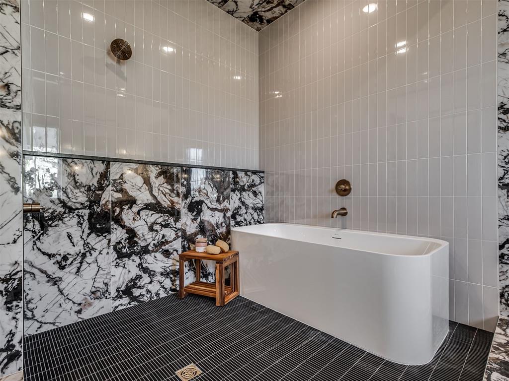 Edmond, Oklahoma, 73034, United States, 4 Bedrooms Bedrooms, ,5 BathroomsBathrooms,Residential,Active,2009414