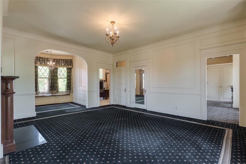 Oklahoma City, Oklahoma, 73103, United States, 5 Bedrooms Bedrooms, ,6 BathroomsBathrooms,Residential,Active,1810381