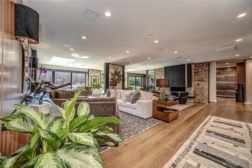 Oklahoma City, Oklahoma, 73118, United States, 4 Bedrooms Bedrooms, ,3 BathroomsBathrooms,Residential,Active,1964274