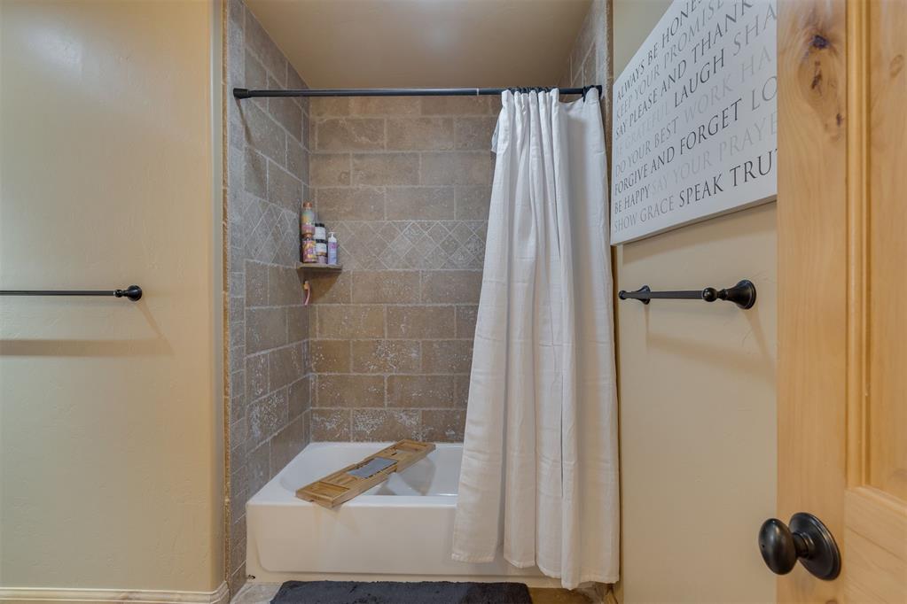 Yukon, Oklahoma, 73099, United States, 4 Bedrooms Bedrooms, ,3 BathroomsBathrooms,Residential,Active,1748803