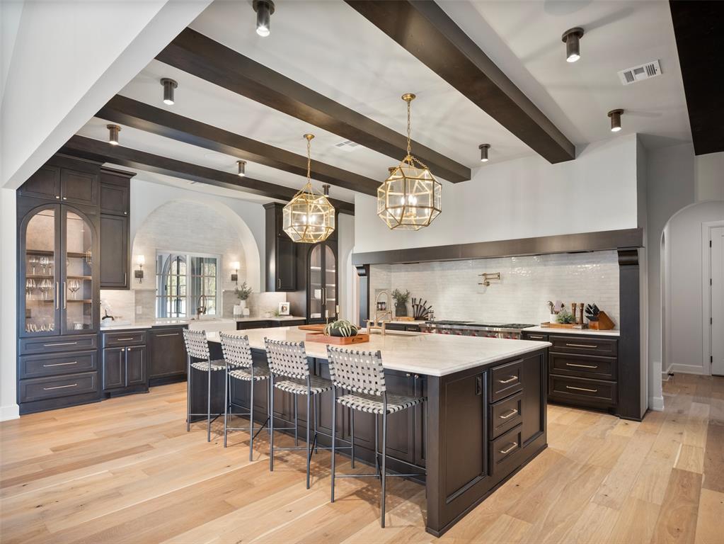 Jones, Oklahoma, 73049, United States, 6 Bedrooms Bedrooms, ,7 BathroomsBathrooms,Residential,Active,2007955