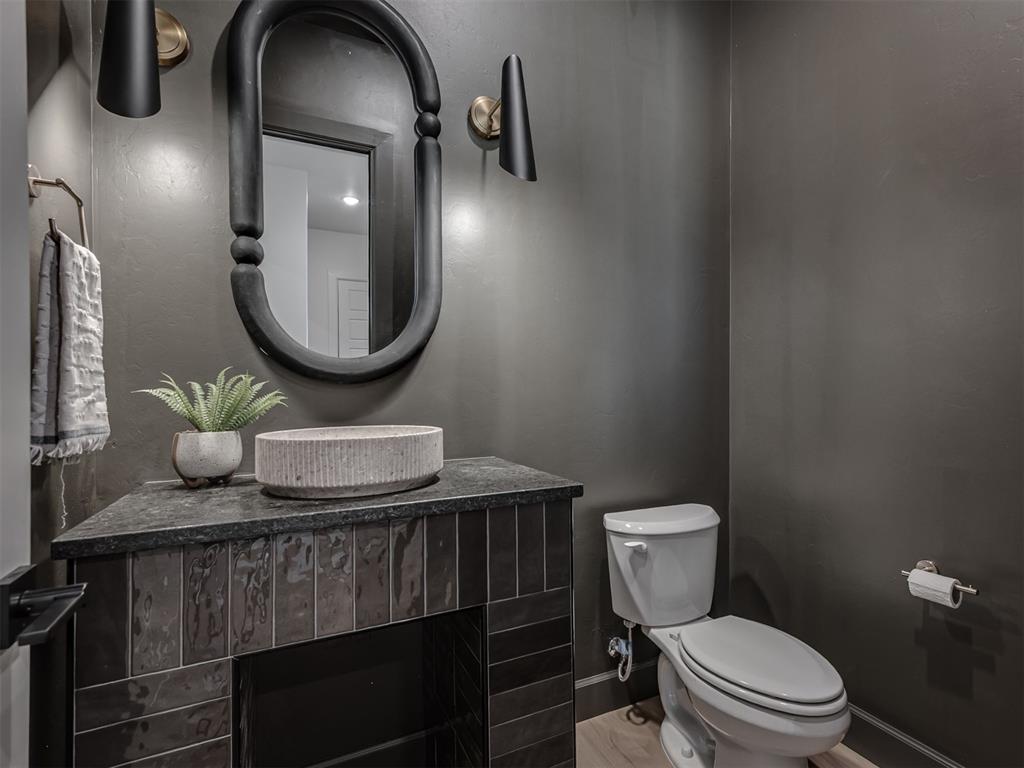 Edmond, Oklahoma, 73034, United States, 4 Bedrooms Bedrooms, ,5 BathroomsBathrooms,Residential,Active,2009414