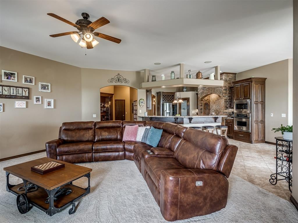 Tuttle, Oklahoma, 73089, United States, 4 Bedrooms Bedrooms, ,4 BathroomsBathrooms,Residential,Active,1899867