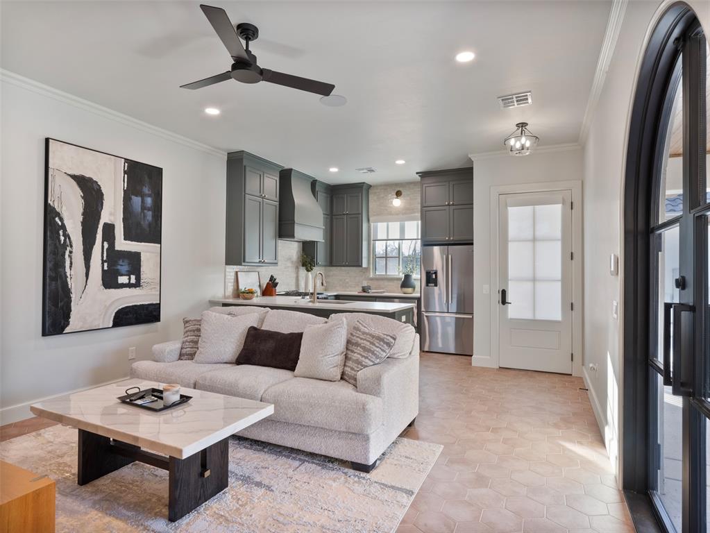 Jones, Oklahoma, 73049, United States, 6 Bedrooms Bedrooms, ,7 BathroomsBathrooms,Residential,Active,1953423