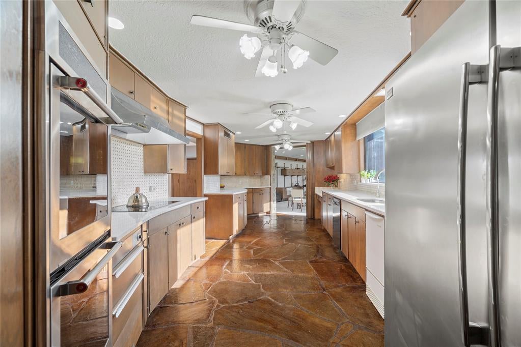 Norman, Oklahoma, 73071, United States, 6 Bedrooms Bedrooms, ,9 BathroomsBathrooms,Residential,Active,1762876