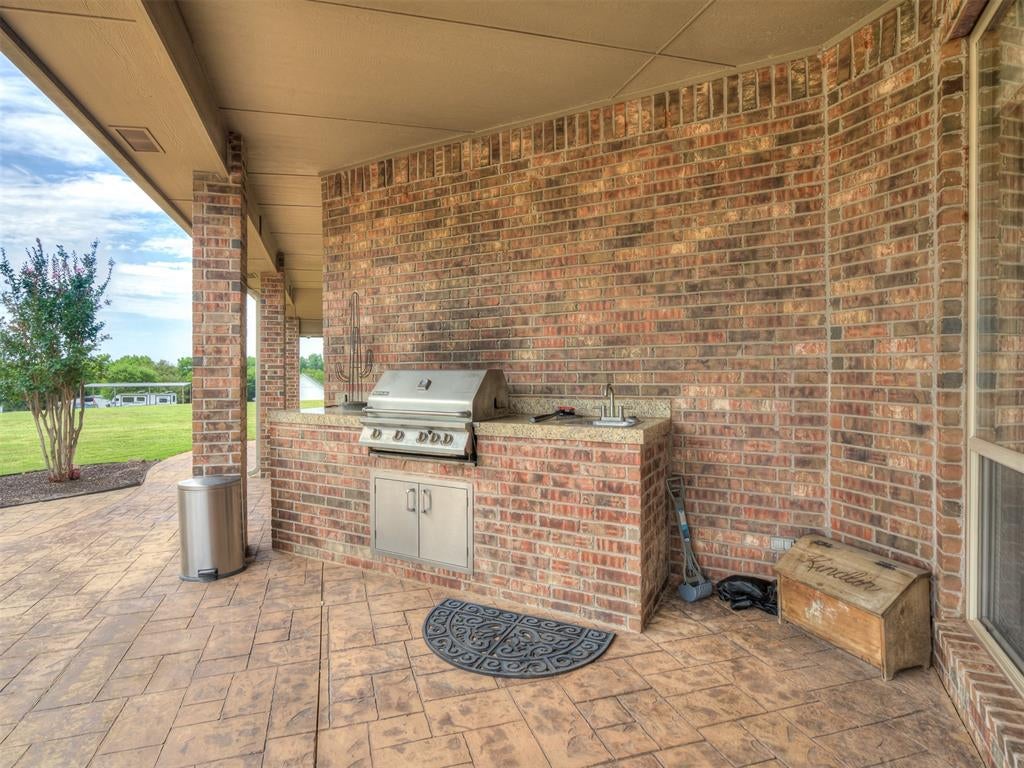 Tuttle, Oklahoma, 73089, United States, 4 Bedrooms Bedrooms, ,4 BathroomsBathrooms,Residential,Active,1899867