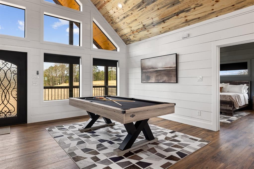 Broken Bow, Oklahoma, 74728, United States, 4 Bedrooms Bedrooms, ,4 BathroomsBathrooms,Residential,Active,1898222