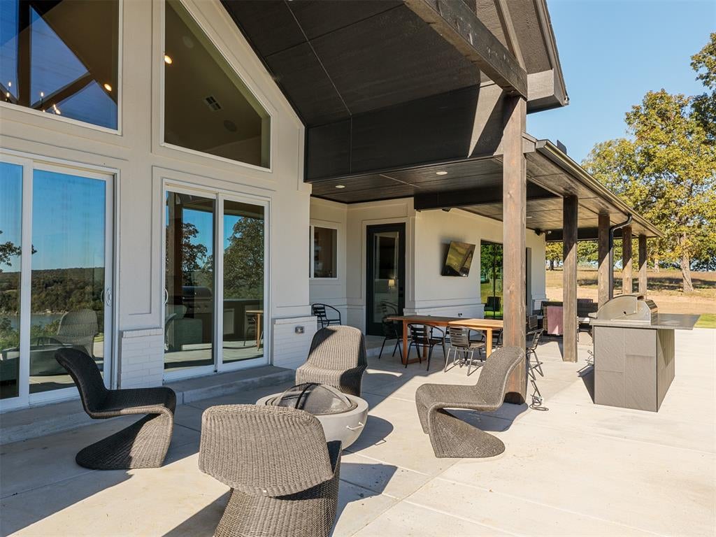 Eufaula, Oklahoma, 74432, United States, 5 Bedrooms Bedrooms, ,6 BathroomsBathrooms,Residential,Active,1905121