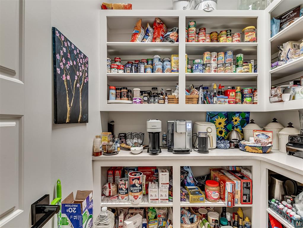 Edmond, Oklahoma, 73034, United States, 4 Bedrooms Bedrooms, ,5 BathroomsBathrooms,Residential,Active,1969655