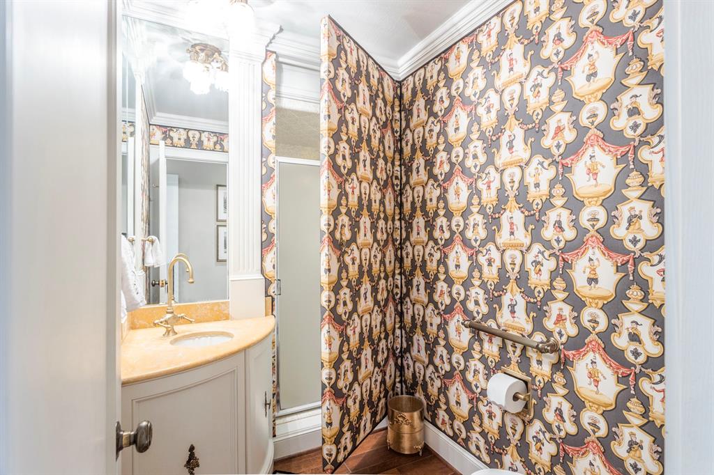 Oklahoma City, Oklahoma, 73120, United States, 5 Bedrooms Bedrooms, ,5 BathroomsBathrooms,Residential,Active,1968374