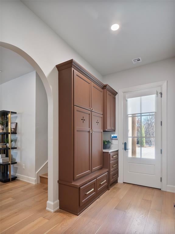 Jones, Oklahoma, 73049, United States, 6 Bedrooms Bedrooms, ,7 BathroomsBathrooms,Residential,Active,1953423