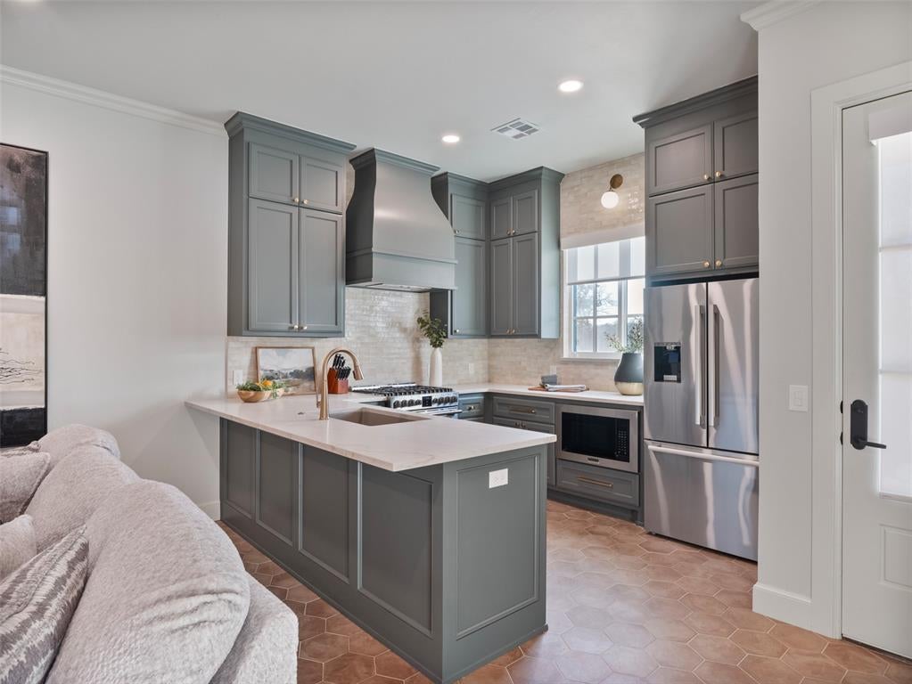 Jones, Oklahoma, 73049, United States, 6 Bedrooms Bedrooms, ,7 BathroomsBathrooms,Residential,Active,1953423